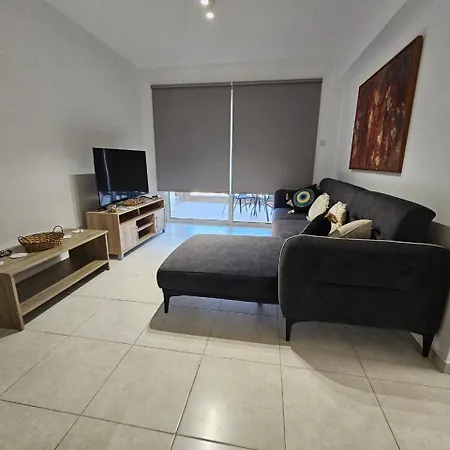Horizon View With Communal Pool