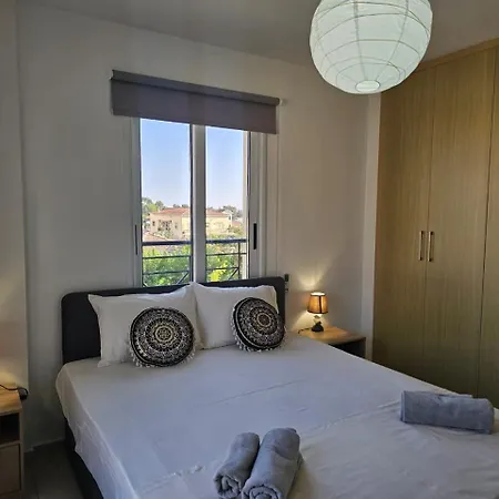 Horizon View With Communal Pool Apartment