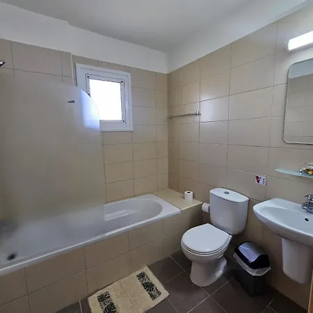 Horizon View With Communal Pool Apartment *